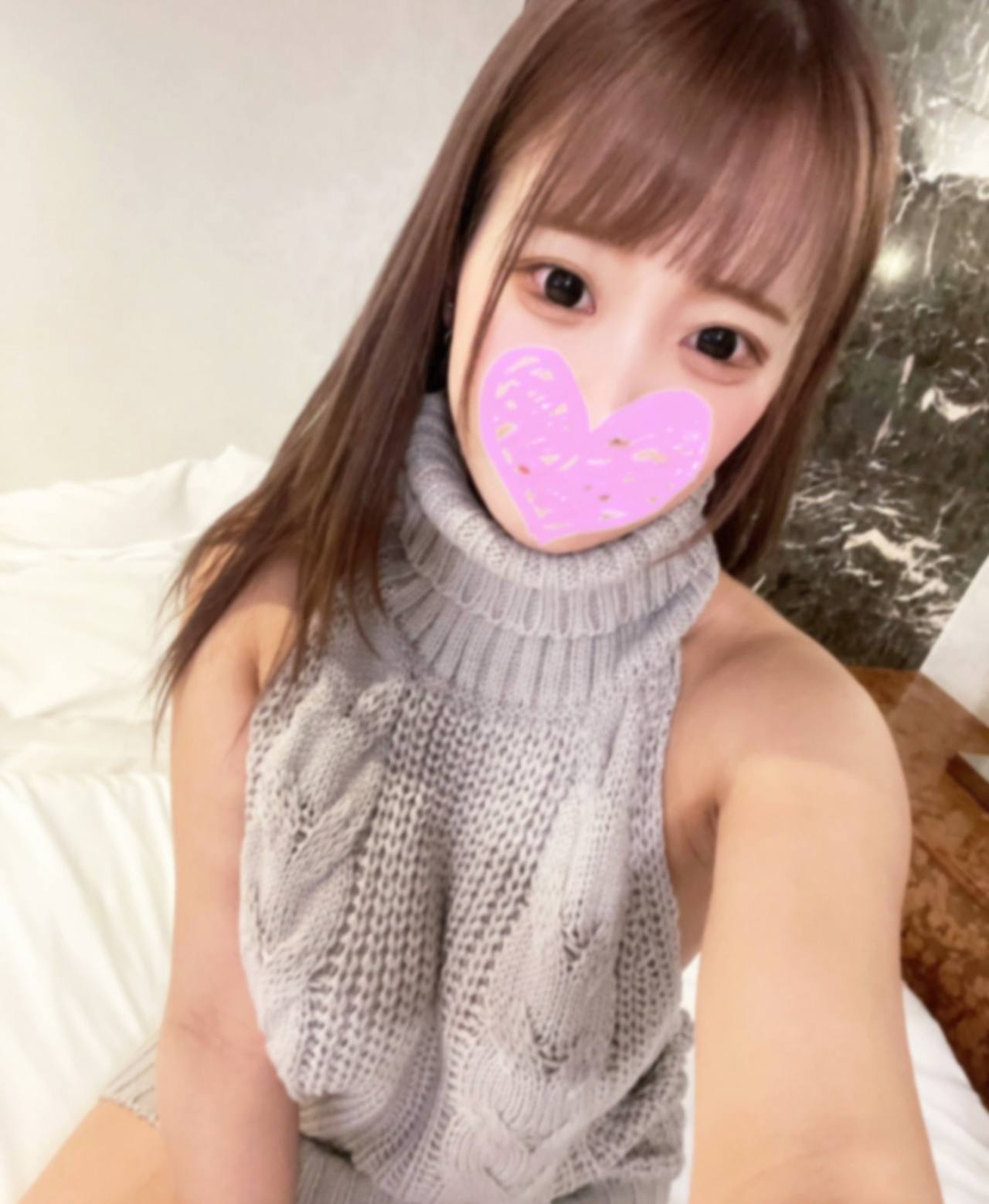 FC2PPV 4670050 [Uncensored] Support the H-cup beauty who is single and working hard after being cheated on by her handsome husband! I thought the uncle would hate it, but he was so horny that he had sex with her, with a full piston of meat stick all the way to the back of her vagina!