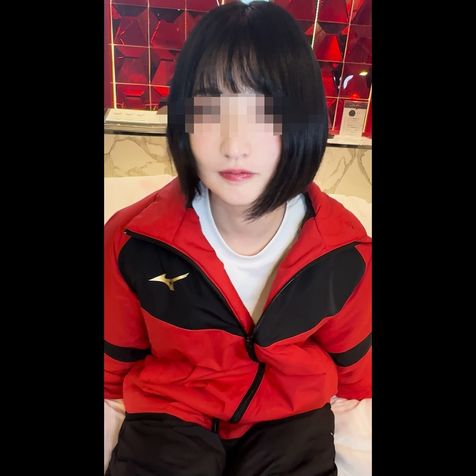 FC2PPV 4682449 18-year-old volleyball club president from Tokyo, face-to-face appearance” First-ever live creampie video with the possibility of pregnancy. *Available while supplies last.