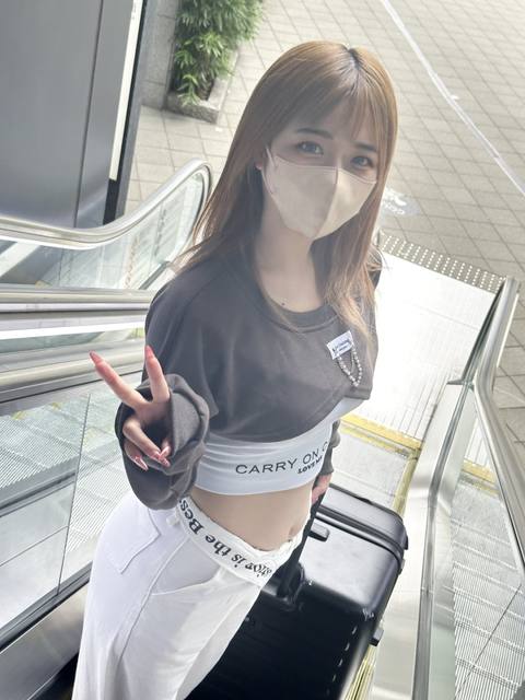 FC2PPV 4693309 [Famous Magazine Model] “Busty Beauty Influencer” One-Take Raw Creampie Shoot for a Daily Rate of 1.8 Million Yen. [70-Minute High-Quality Bonus]