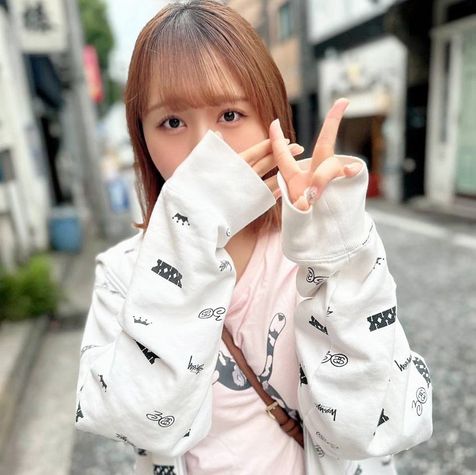 FC2PPV 4706284 [Instant Hotel Pickup] Took Home the Charming F-Cup Poster Girl from a Cleaning Shop, Seduced at an Izakaya! Plenty of Thick Creampie in Her Lovable, Submissive Masochistic Pussy on the Day We Met ♥